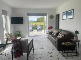 Magilligan - Cottage - Sleeps 6 - Parking - Garden
