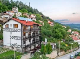 The Pine Living - Guesthouse with Coworking space & Spa