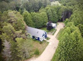 Cottage Retreat on 11 Acres, holiday rental in Flesherton