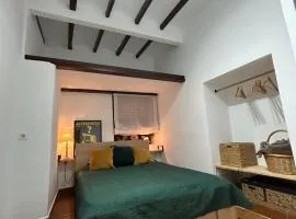 Private apartment in the Old Town "Center&Beach"