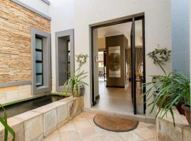 Laru home, hôtel capsule à Germiston