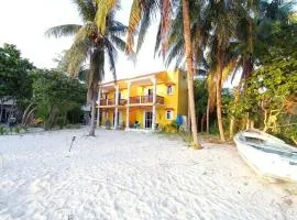 Marysol beachfront next to nomads d7
