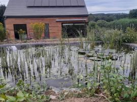 Le gîte Pierre et Bois – domek wiejski w mieście Houffalize