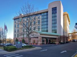 Embassy Suites by Hilton at Hot Springs Convention Center, hotel v destinaci Hot Springs