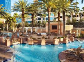 Hilton Grand Vacations Club on the Las Vegas Strip, viešbutis Las Vegase, netoliese – Pramogų parkas „Adventuredome“ viešbutyje „Circus Circus“