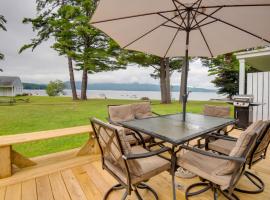 Lakefront Bristol Vacation Rental - Hike and Ski! ที่พักให้เช่าในBristol