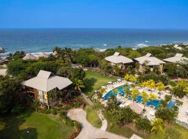 Indura Beach & Golf Resort Curio Collection By Hilton, ξενοδοχείο σε Tela