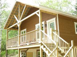 Chalet des Noisetiers, hotel v mestu Tadoussac