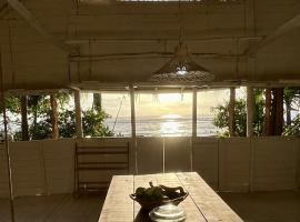 Beachhouse Playa Lagarto, дом для отпуска в городе Венадо