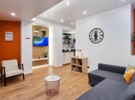 The Jolie - Apartments by the Ocean, hotel a Porto Moniz