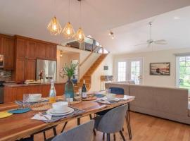 Chalet BIA - Cap au Sud, h&ocirc;tel avec bain &agrave; remous &agrave; Trois-Lacs