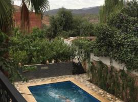 Sls villa privé avec piscine privé, hotel em Ourika