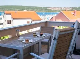 Sea & Wine Apartment with Terrace & Scenic Sea View, Punat