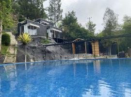 Shine River, glamping site in Ciwidey