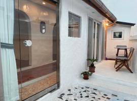 Moonlight & Small House, hotel ieftin din Gimhae
