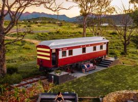 The Red Caboose Train Carriage, holiday home in McGregor