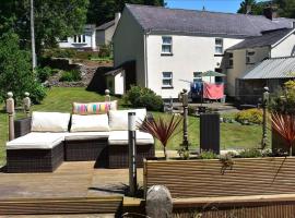 Luxury 2-Bed Cottage in Llansteffan, holiday home in Carmarthen