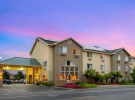 Comfort Inn & Suites Redwood Country, hotel em Fortuna