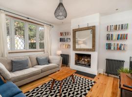 Pass the Keys Cosy 3 Bed Cottage in Chorleywood, hotell i Chorleywood