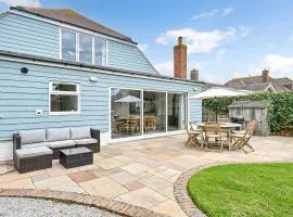 Marine House by inspirestays-com