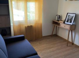 Chambre 7 kitchenette Les gites de la Gare, pensionat i Mussidan