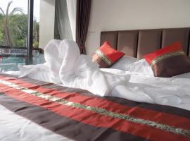 Triple O Phala Beach, hotel near U-Tapao Rayong-Pattaya International Airport - UTP, Ban Phala