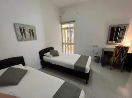 New Aurora Room 4, Cozy Double, Shared Bath