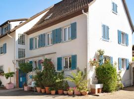 Bluehome Ferienwohnung, cheap hotel in Bad Bellingen