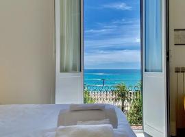 Hotel Alba Chiara, hotell i Finale Ligure