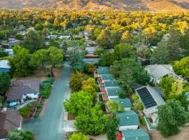 Aurora Park Cottages