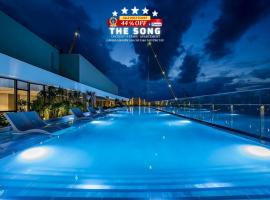 THE SONG VŨNG TÀU - Five-Star Luxury Apartment - Căn Hộ Du Lịch 5 Sao Cạnh Biển: Vung Tau şehrinde bir otel