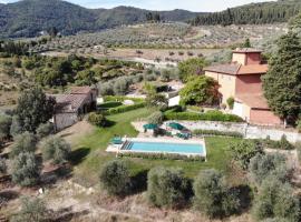 Casavilla Rentals by Torre a Cona, ξενοδοχείο σε Rignano sullʼArno