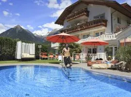 4 hotel in Schenna 4 hotel in Schenna