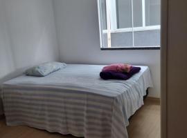 Quarto duplo em Bacaxa, apartamento en Saquarema