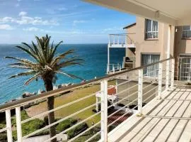 Port Apartment with Sea Views