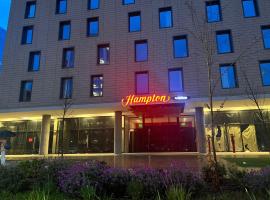 Hampton By Hilton Santiago Las Condes, hotel near Parque Araucano, Santiago