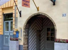 Three Crowns Residents, hotel di Tallinn