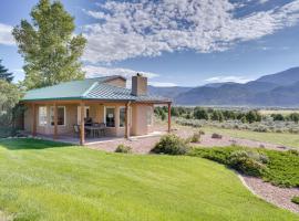 Zion Mountain Guest House with Canyon Vistas!, villa sa New Harmony