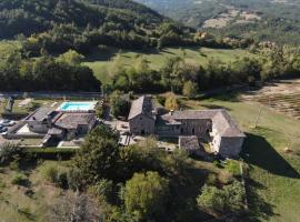 Agriturismo Borgo Gerbina, hotel med parkering i Sozzi