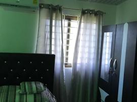 Holly House, hotel v destinaci Oshien