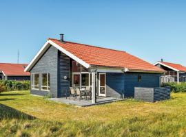Awesome Home In Ulfborg With 3 Bedrooms And Wifi, vakantiehuis in Fjand Gårde
