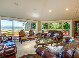 Charming Poulsbo Retreat Hood Canal Views!