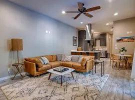 The Chic Cabin Apartment