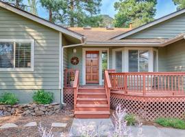 Skyline Stargazing Cabin with hot tub, ξενοδοχείο στο Φλάγκσταφ