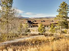 Ski-InandSki-Out Granby Ranch Condo with Fireplace!