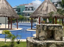 Casa con alberca y jardín en Cancún, hotel em Cancún