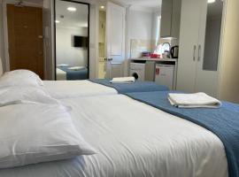 53 Wendover road hotel, hotel near Wembley Arena, London