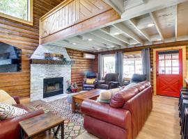 Pinedale Cabin Getaway with Deck and Grill!, villa em Pinedale