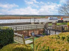 Yare Cottage, hotel in Reedham
