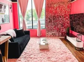 Dolly's Glam Getaway - Glittering Gem Near Broadway